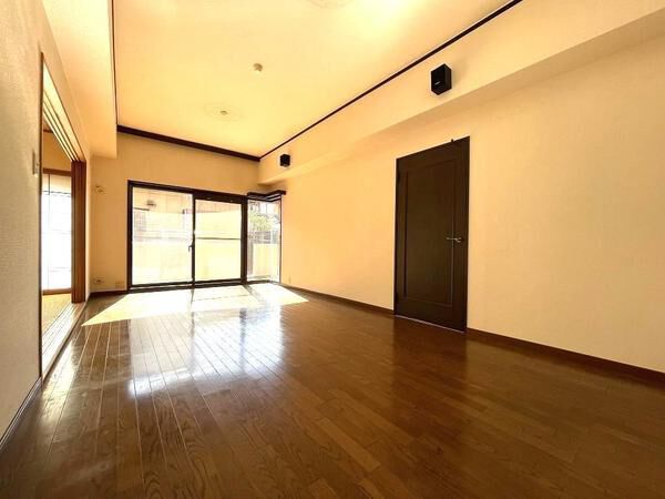 ライオンズマンション春日 LDK約11.5帖 ライオンズマンション春日 LDK約11.5帖