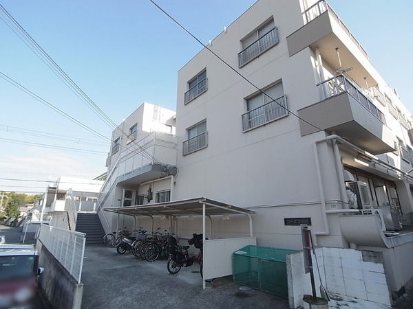 コーポ学園前 外観写真 コーポ学園前 外観写真